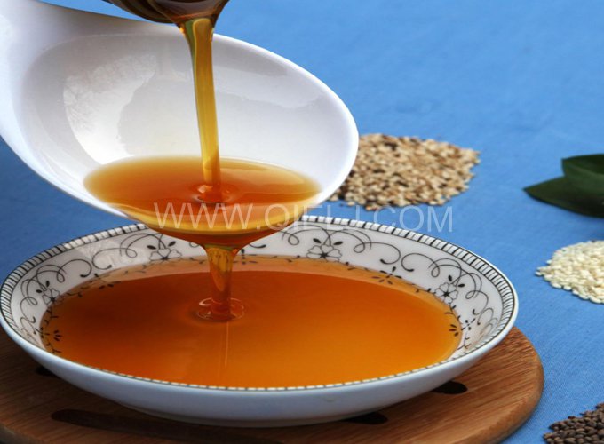 芝麻油提取加工，企鵝糧油機(jī)械生產(chǎn)色香味俱佳的油脂(圖1)
